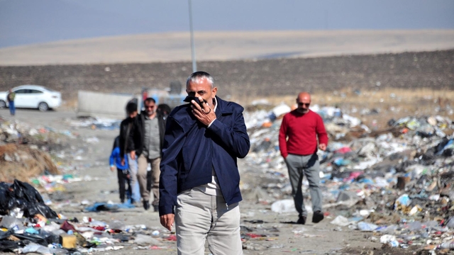 Kars'ta mahalleliden çöp tepkisi