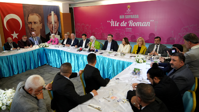 AK Parti Genel Başkan Yardımcısı Belgin Uygur, İzmir'de konuştu: