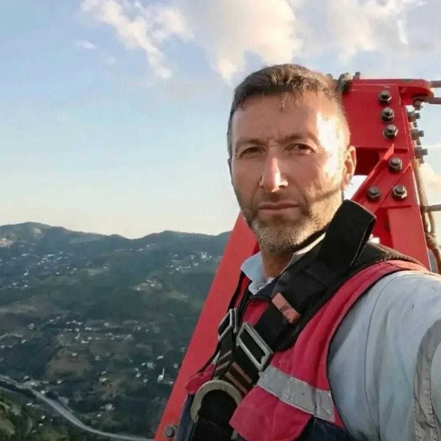 Malatya'da elektrik direğinden düşen işçi öldü