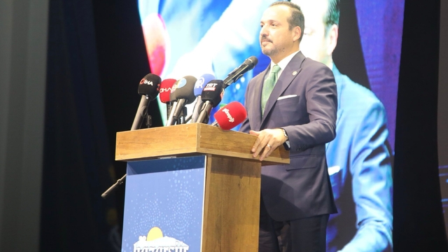 AK Parti'li Zorlu: Ülkelerini, seçilmiş Cumhurbaşkanını şikayet etme politikası izliyorlar (2)