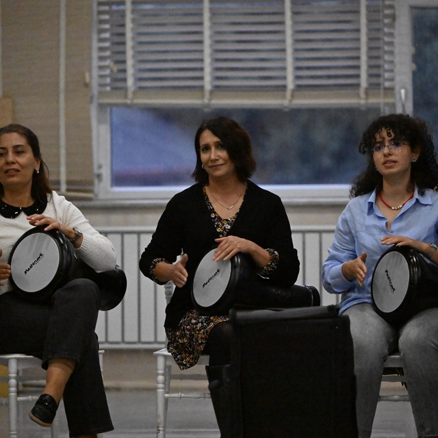 Düzce'de ev hanımı ve girişimci kadınlar, müziğin ritmiyle hayatını renklen...