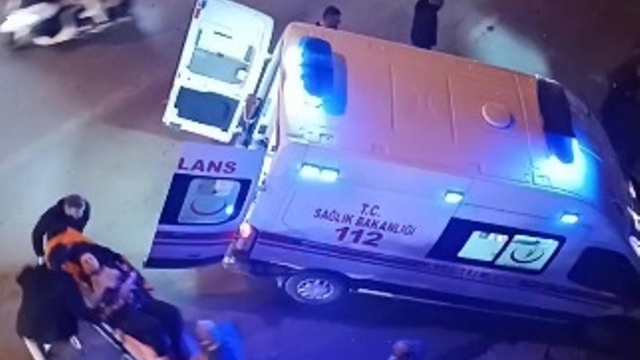 Tartıştığı kadın arkadaşını 6 bıçak darbesiyle yaraladı