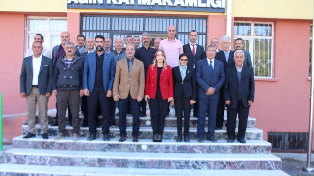 Ağın Kaymakamı Yılmaz muhtarlarla bir araya geldi