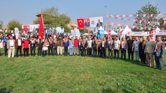 Adana'da 9. İsmet Atlı Karakucak Güreşleri düzenlendi