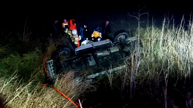 Edirne'de devrilen otomobilin sürücüsü yaralandı