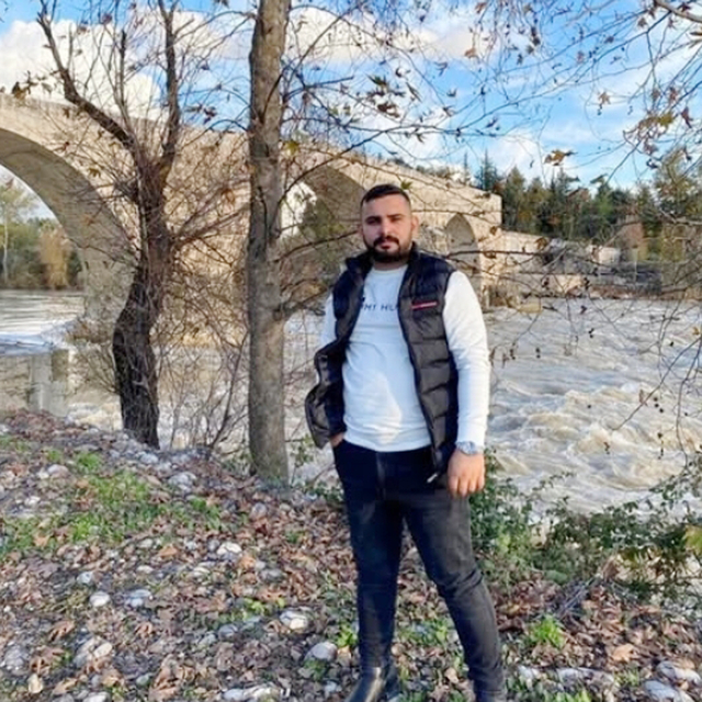 Gayrimenkul ofisinde silahlı kavga: 2 ölü, 1 yaralı