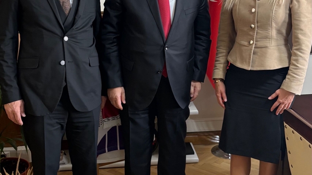 Hekimsen doktorlara yönelik yasal düzenleme talebiyle ziyaretlerde bulundu