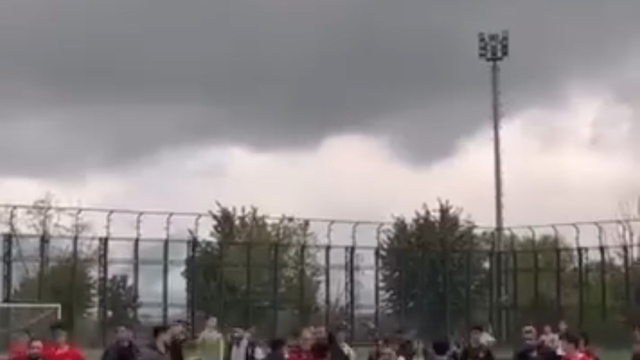 Bursa'da U16 maçındaki kavga kamerada