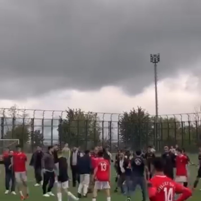 Bursa'da U16 maçındaki kavga kamerada