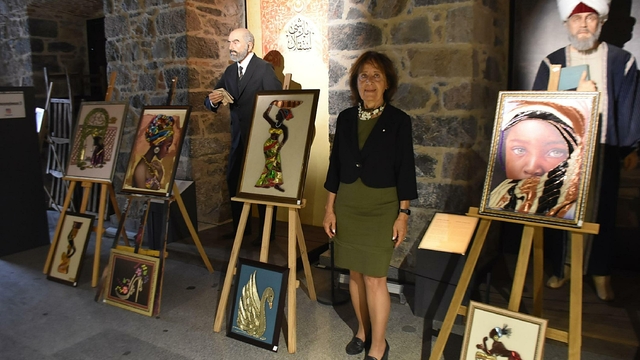 Necla öğretmenden 'Çivi ile Telin Aşkı' sergisi