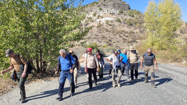 Çankırı'da sporcular tarihi İstiklal Yolu'nda anma yürüyüşü yaptı