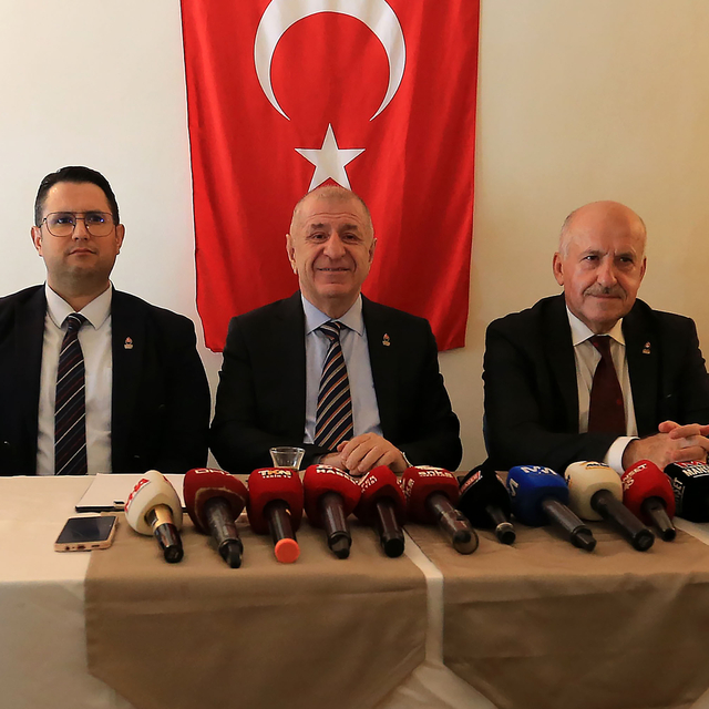 Zafer Partisi Genel Başkanı Özdağ'dan KKTC'deki cumhurbaşkanı seçimine iliş...