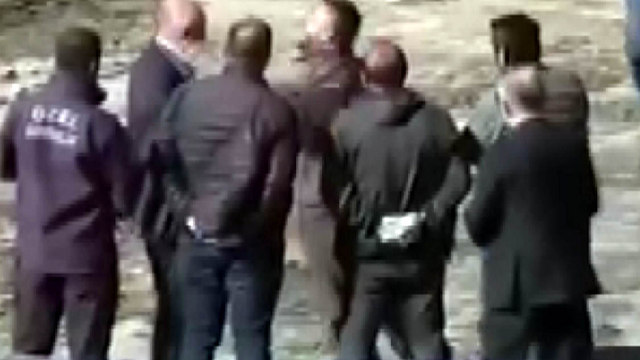 Çiftçi, ürün teslim ettiği fabrikanın sahibine yumruk attı; olay kamerada