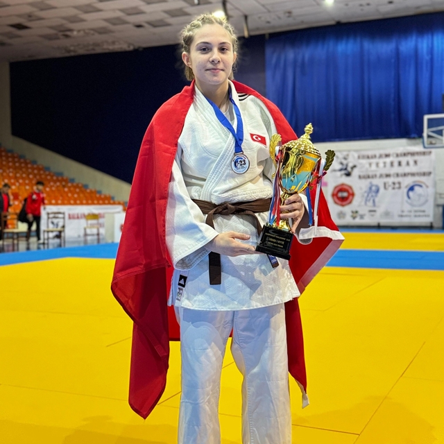Edirne SEM sporcusu Balkan Judo Şampiyonası'nda gümüş madalya kazandı