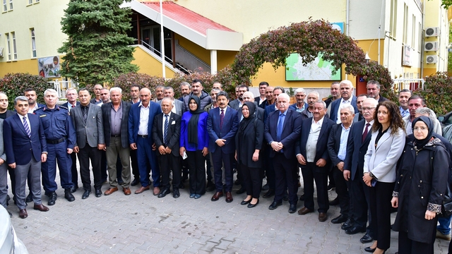 Kırşehir Valisi Demiryürek, muhtarlarla buluştu