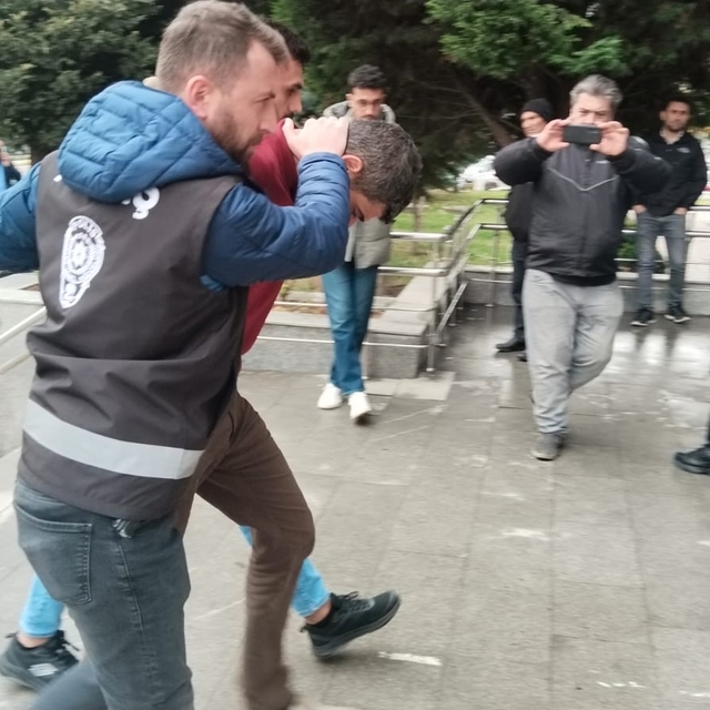 Tartıştığı babasını pompalı tüfekle vurarak öldürdü (2)