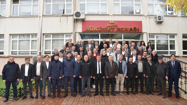 Giresun Valisi Serdengeçti muhtarlarla bir araya geldi