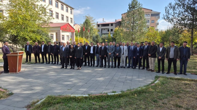 Hizan'da 19 Ekim Muhtarlar Günü Kutlandı