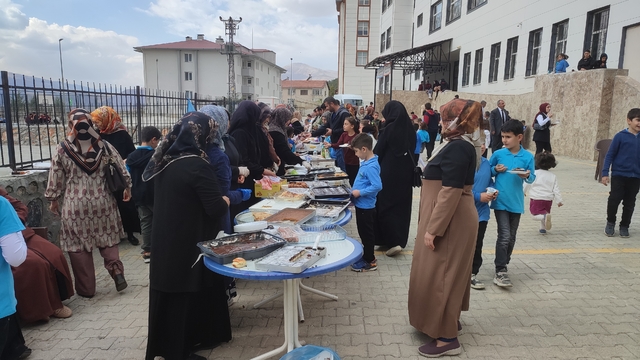 Çelikhan'da Filistin yararına kermes düzenlendi