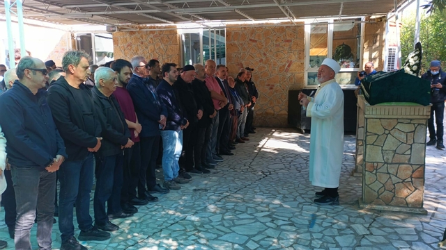 Balıkesir'de cezaevi firarisi tarafından öldürülen jeoloji mühendisi son yolculuğuna uğurlandı