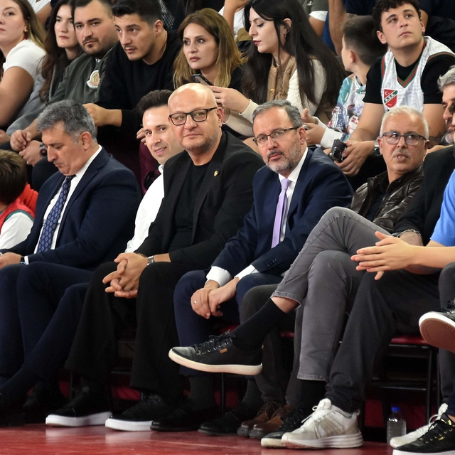 Karşıyaka - Anadolu Efes: 87-101