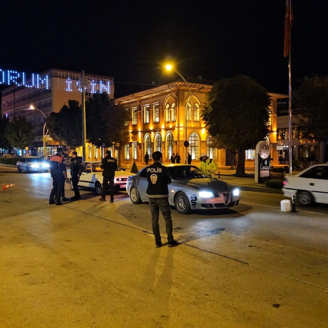 Çorum'da çeşitli suçlardan aranan 11 şüpheli yakalandı