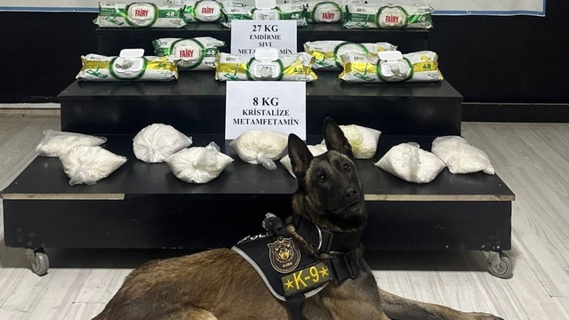 Hakkari'de yol kontrollerinde 43 kilo uyuşturucu ele geçirildi; 2 tutuklama