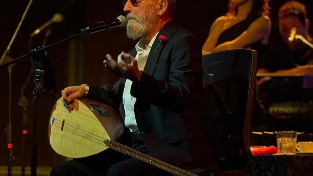 Bursa'da Soner Olgun konser verdi