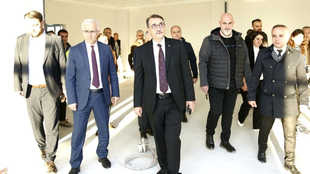 TBMM Yapay Zeka Araştırma Komisyonu Başkanı Dönmez'den ESOGÜ ziyareti