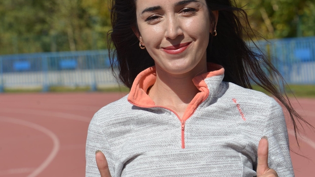 'Rüzgarın kızı' Elif, Aşkale'deki çocukları atletizmle tanıştırıyor