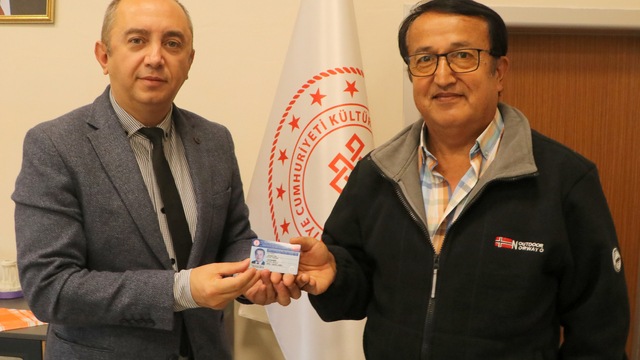 Burdurlu sanatçıya 'Somut Olmayan Kültür Miras Taşıyıcısı' unvanı