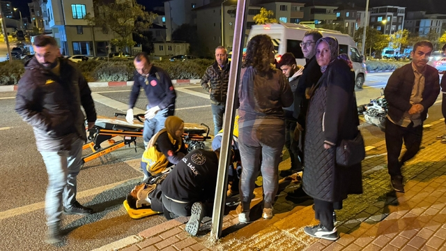 Bilecik'te motosiklet yayaya çarptı 2 yaralı