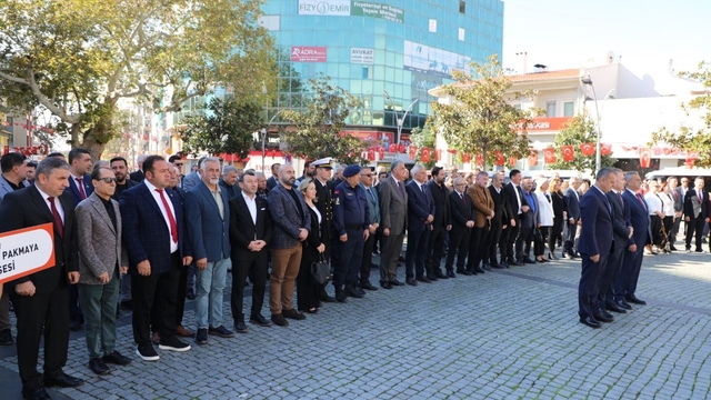 Edremit'te Muhtarlar Günü kutlandı