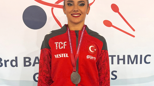 Antalyasporlu Selen Camcı, Balkan Şampiyonasında gümüş madalya kazandı