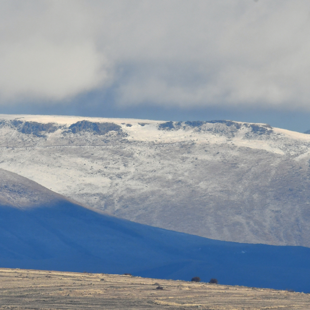 Kars'ın yüksek kesimleri beyaza büründü