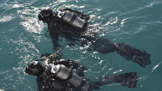 Kurbağa adamlardan Van Gölü'nde tekne batığına eğitim dalışı