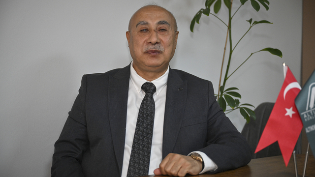 Görme engelliler "beyaz baston yasası"nın çıkarılmasını bekliyor