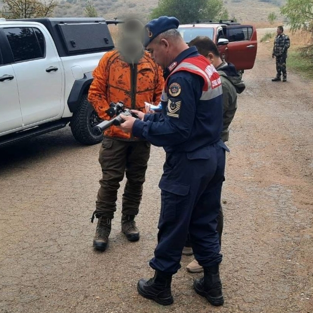 Kırşehir'de 4 kaçak avcıya 18 bin 944 lira ceza kesildi