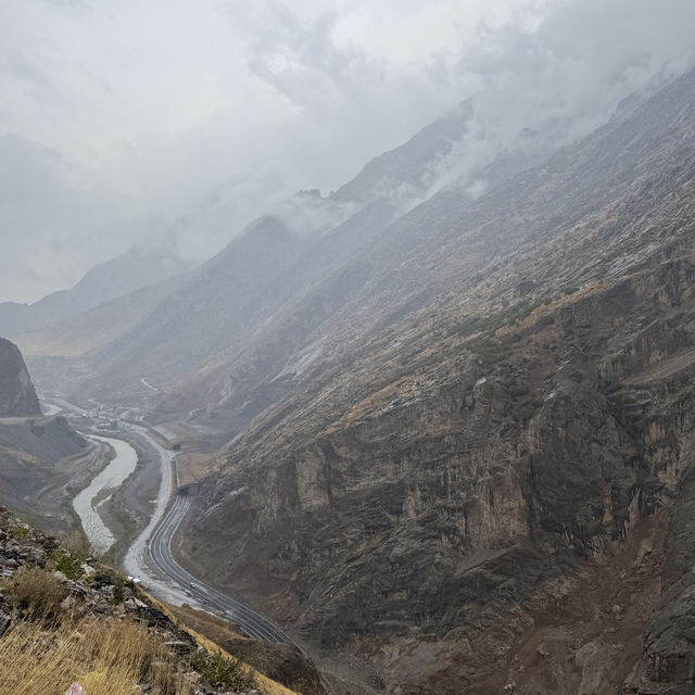 Hakkari'de sağanak etkili oldu
