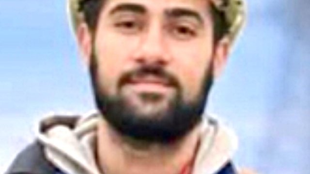 Arızayı gidermek için çıktığı direkte akıma kapılıp öldü