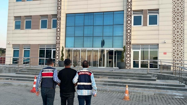 Çanakkale'de FETÖ operasyonu: 1 tutuklama