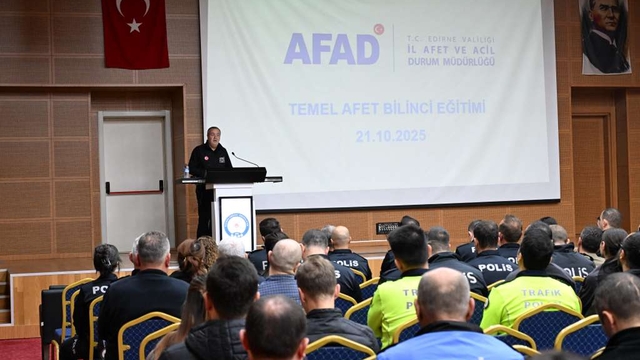 Edirne'de polislere Temel Afet Bilinci Eğitimi verildi
