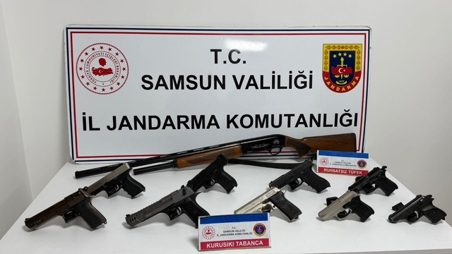 Samsun'da sosyal medyadan havaya ateş ettiği belirlenen 10 zanlı yakalandı