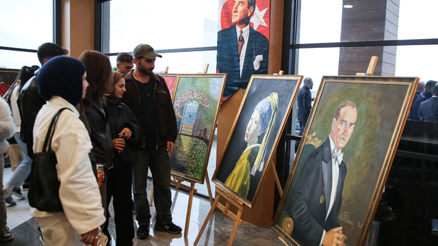 Van'da hükümlü ve tutukluların yaptığı eserler sergilendi