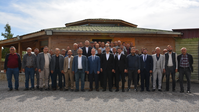 Gülnar Kaymakamı Şanal ve Belediye Başkanı Önge muhtarlarla buluştu