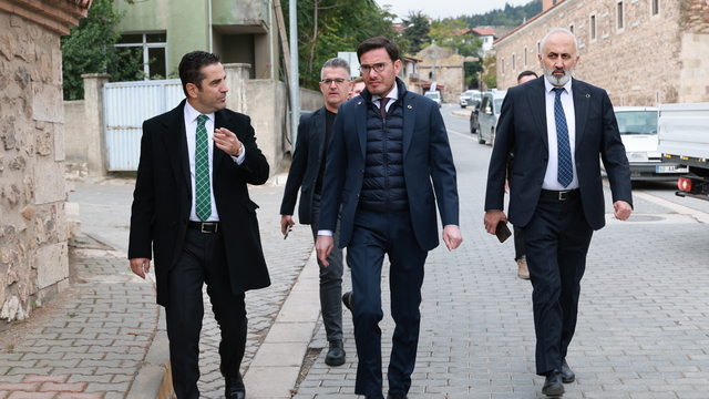 Tokat'ta turizmi canlandıracak metruk binalar yıkılarak otopark alanı oluşturuluyor