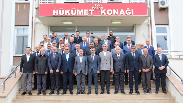 Pazar'da muhtarlar Kaymakam ve Belediye Başkanını ziyaret etti