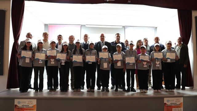 Ağırnas Kaşifleri projesindeki çocuklar sertifikalarını aldı