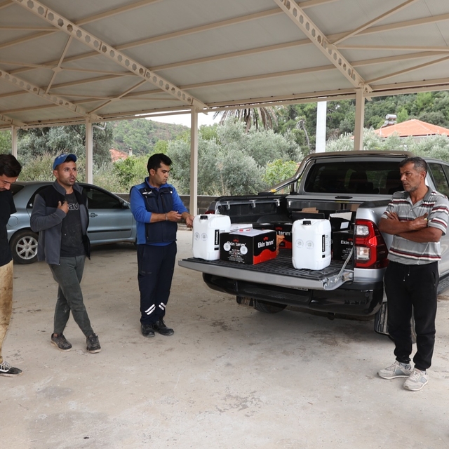 Muğla'da selden zarar gören üreticiye gübre desteği verildi