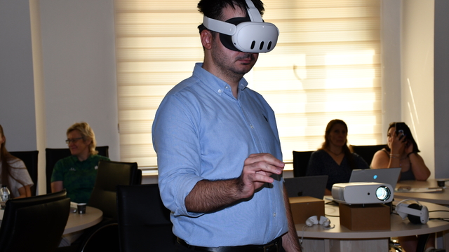 Adana'da "Fiziksel Eğitim Yoluyla Otizmli Çocukları Destekleme" projesi tanıtıldı